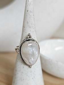 Filigree Silver Ring - Mother of Pearl