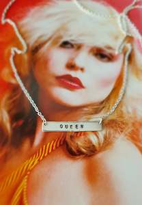 Queen Bar Necklace