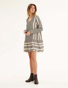 Womenswear: Summery Copenhagen Dress 2 V LS Ecru/Black