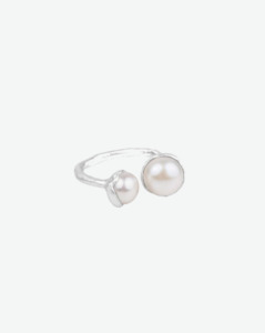 Womenswear: Fairley Double Pearl Ring Silver