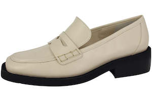 Womenswear: Carrano Loafer Cream