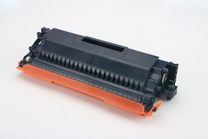 Compatible Magenta Toner Cartridge: Substitute to Brother TN851