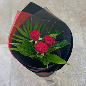 Florist: 3 Red Roses