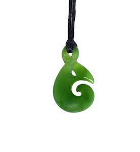 Jade Single Twist Pendant 25mm