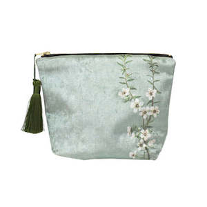 Beauty Accessories: Manuka Velvet Cosmetic Bag