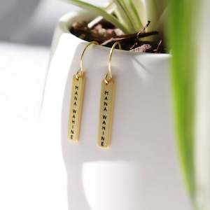 Te Reo: Mana wahine – Strong woman – Earrings