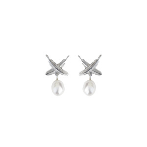 Sterling Silver & Fresh Water Pearl Feather Kiss Pearl Studs