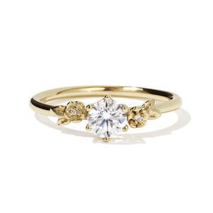 9k Yellow Gold Alba Diamond Ring