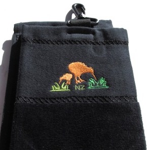 Kiwi – Golf Towel Black