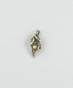 Tiny Pea Pod Pure Silver Charm