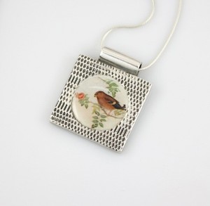 Reversible square pendant – Birds and Butterflies