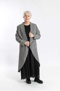 Coats Jellicoe: Capri Coat Black & White