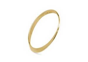 Curated Classics: Möbius Twist Bangle, Yellow Gold