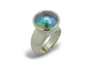 Cupola: Luminescent Pāua Pearl Ring, White Gold & Platinum