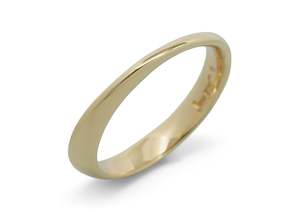 Mobius: Möbius Twist Ring, Yellow Gold