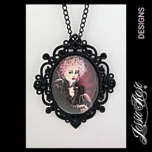 The Black Rose - 'Victorian' Pendant (black)