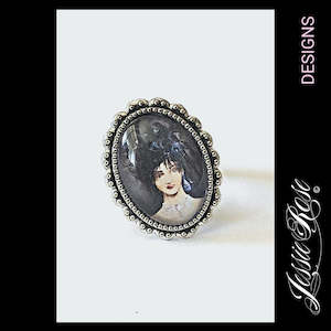 Butterflies - 'Victorian' Small Frame Antique Ring