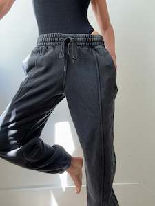 Sprint To The Finish Pants Black