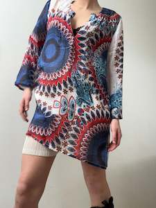 Resort: Handprinted Silk Kaftano Corto Isla