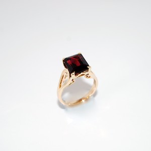 Stylish Garnet Ring