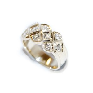 Quintessential Diamond White Gold Pineapple Ring