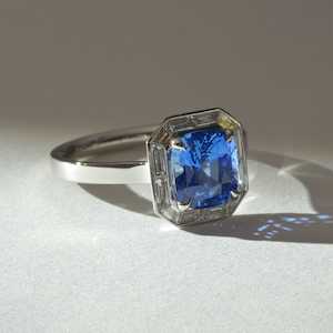 Cornflower Sapphire with Trapezoid Halo