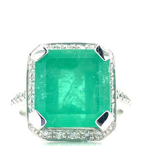 Platinum 6.85ct Emerald & Diamonds Ring