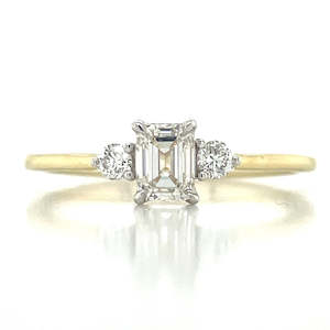 9k B/Tne 3st 0.50ct Diamond Ring