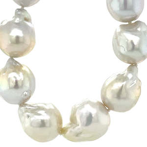 Autore Baroque Pearl Neckace