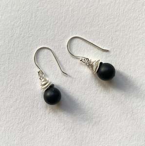 Jewellery: Onyx and Silver Wave Stack Earrings