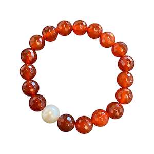 Jewellery: Serenity Pearl Bracelet- Red Agate