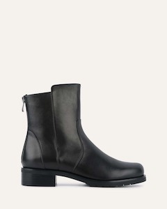 Johnston Flat Ankle Boots Black Leather