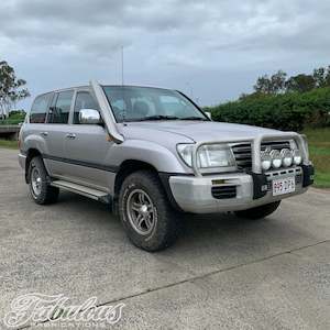 Car accessory: Toyota Landcruiser 100/105 Series Stainless Snorkel