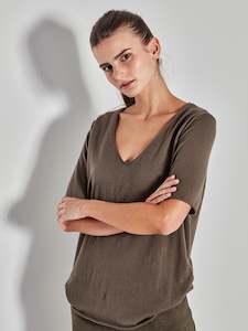 Clothing wholesaling: JHL V-Neck T (Fine Cotton Cashmere) Soft Khaki