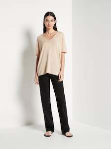 Clothing wholesaling: JHL V-Neck T (Fine Cotton Cashmere) Sand