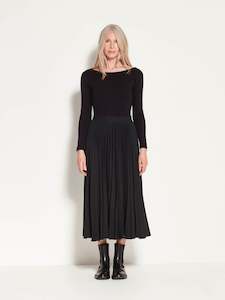 Clothing wholesaling: Posey Pleat Skirt (Matte Pleat) Black