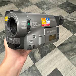 Handycams: Sony CCD-TRV24E Handycam Vision