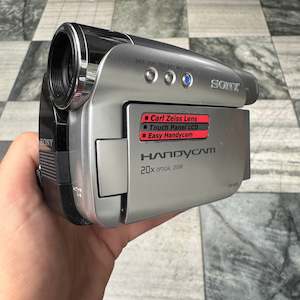 Sony DCR-HC26 MiniDV Camcorder