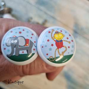 Childrens cabinet knobs (set of 7)