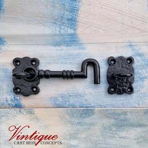 Cast Iron Fancy Cabin Hook 138mm long (hook 110mm)