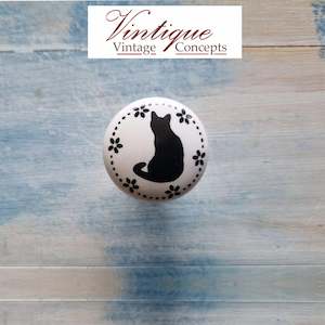 White Ceramic Knob with sitting black Cat 35mm Dia