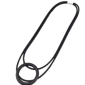 Rubber necklace – with single circle and double strand