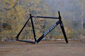 JRIFIXED PLAYER Frame Set (Black & Tiger Shark Grey)