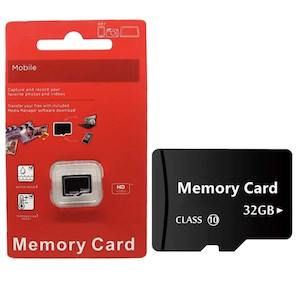 features collection: 32GB class 10 Memory Card