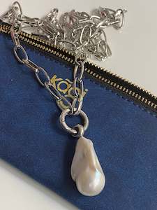 Jewellery: Bundle! Silver Baroque Pearl Pendant + Silver Links Chain 75cm