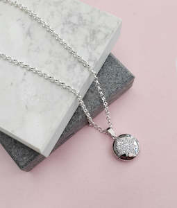 Jewellery: Stella Locket Set + Chain Deal