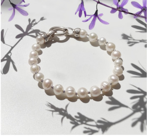 Kagi Freshwater Pearl Petite Bracelet