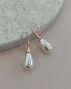 Rose Cream Droplet Earrings