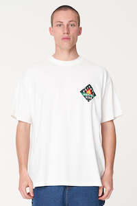 Huffer x Kaitaia Fire - MENS BLOCK TEE - KFH LOCK (CHALK)