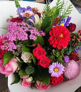 Florist: Reds and Pinks - Kakariki Flowers